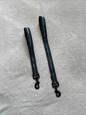 Black and Blue Nylon Wrist Leash